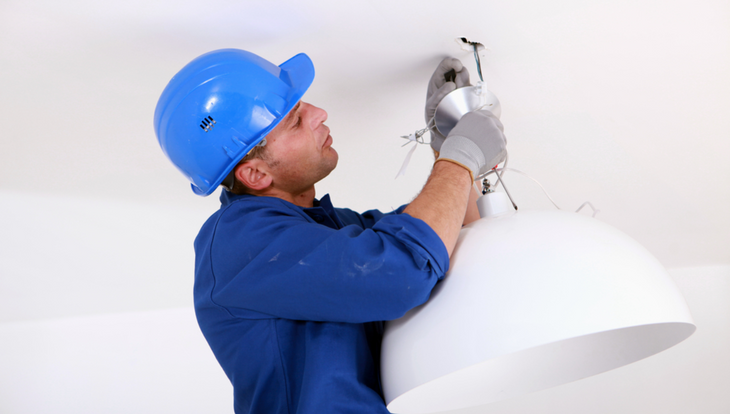 Choosing the Right Contractor for Your Commercial Lighting Project: A Comprehensive Guide