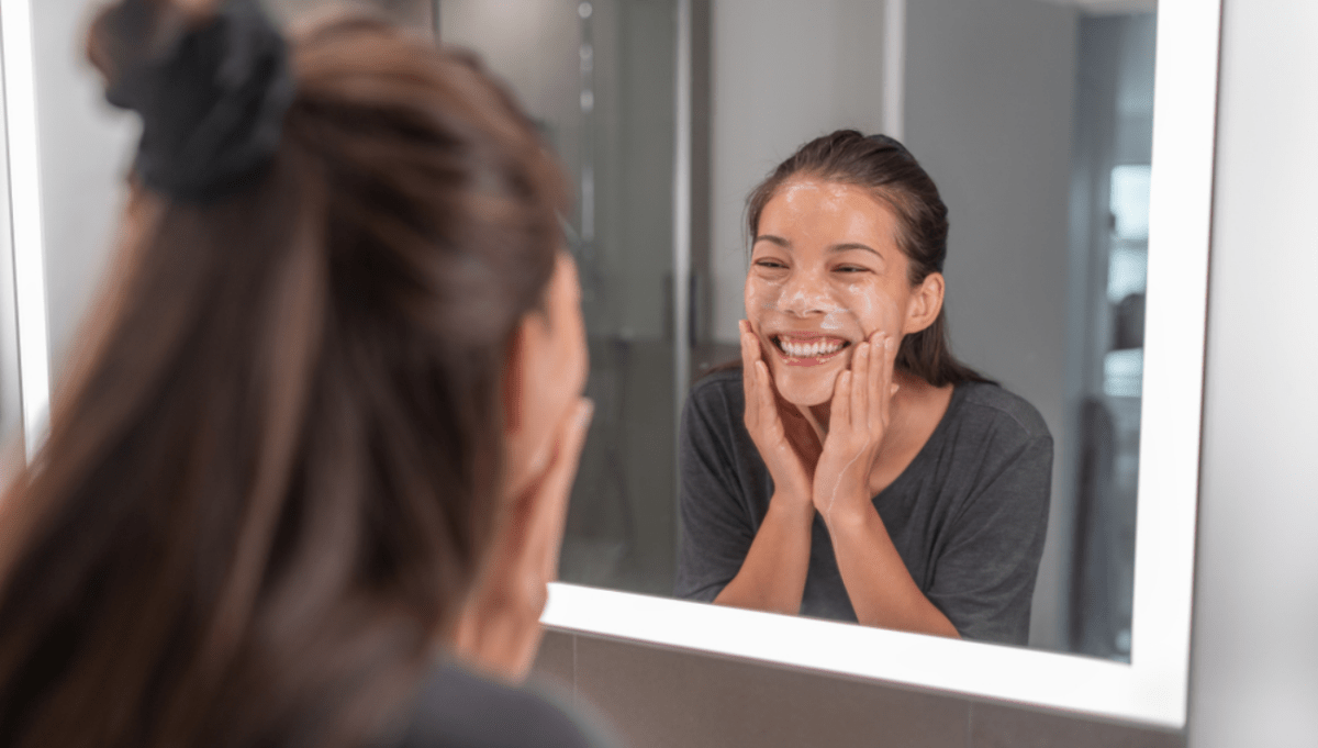 Do Lighted Mirrors Need a Switch?