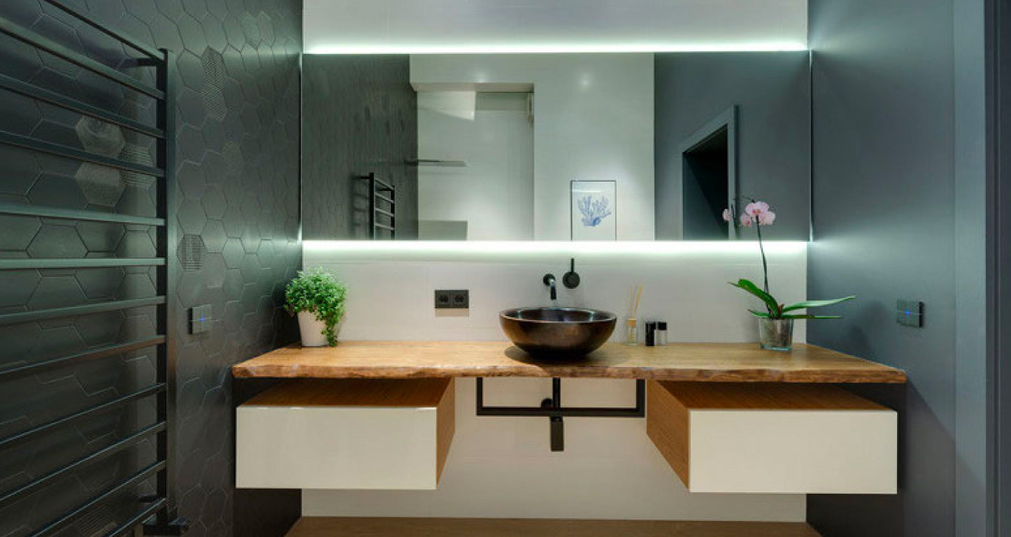 Decorating Rooms: Mirrors To Give Light To Your Modern Bathroom