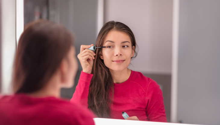 Are Bathroom LED Mirrors Good for Applying Makeup?