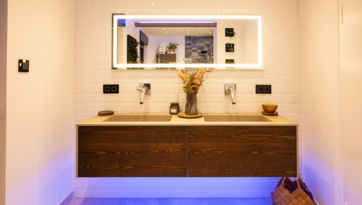 Should I Buy an LED Bathroom Mirror? A Comprehensive Guide