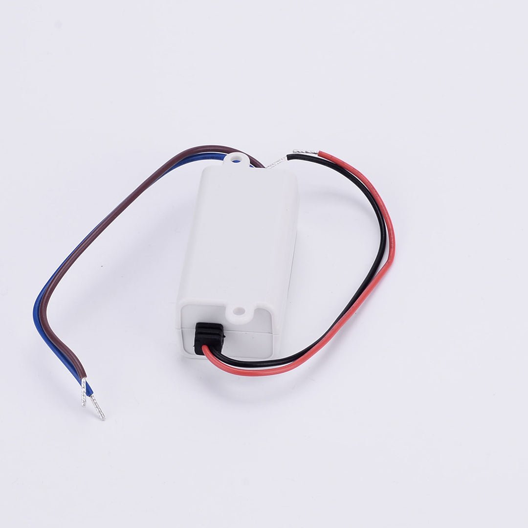 8W Meanwell Driver 8W / 100 - 240V AC / 12V /0 - 07A - LEDMyPlace