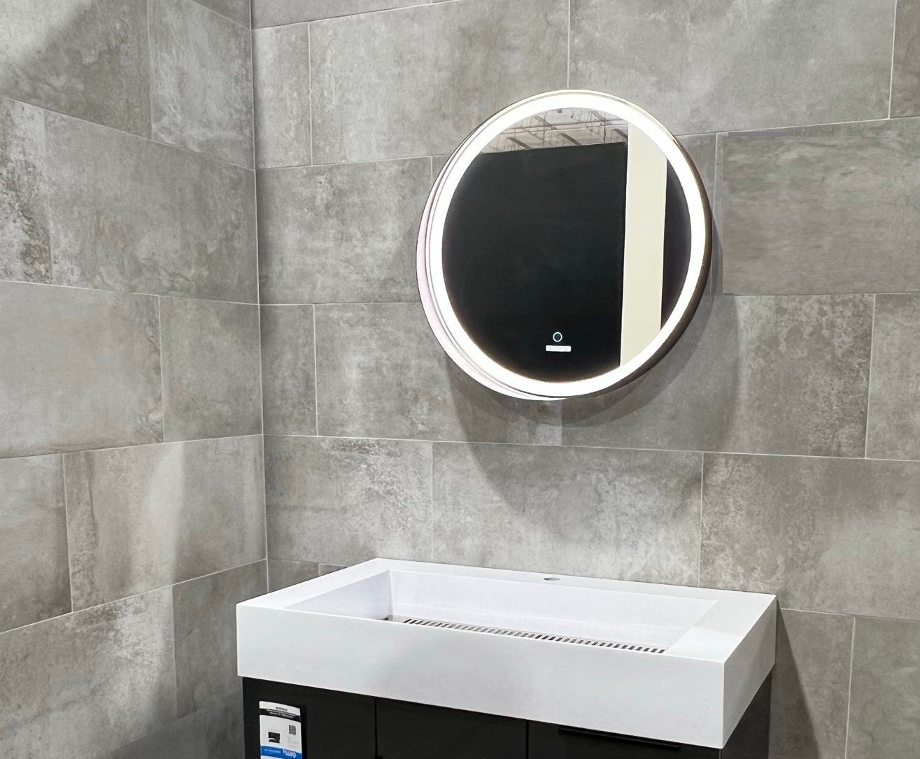 24 Inch Round LED Lighted Bathroom Vanity Mirror with Shelf, Touch Switch, Defogger and CCT Remembrance, Raven Round Style